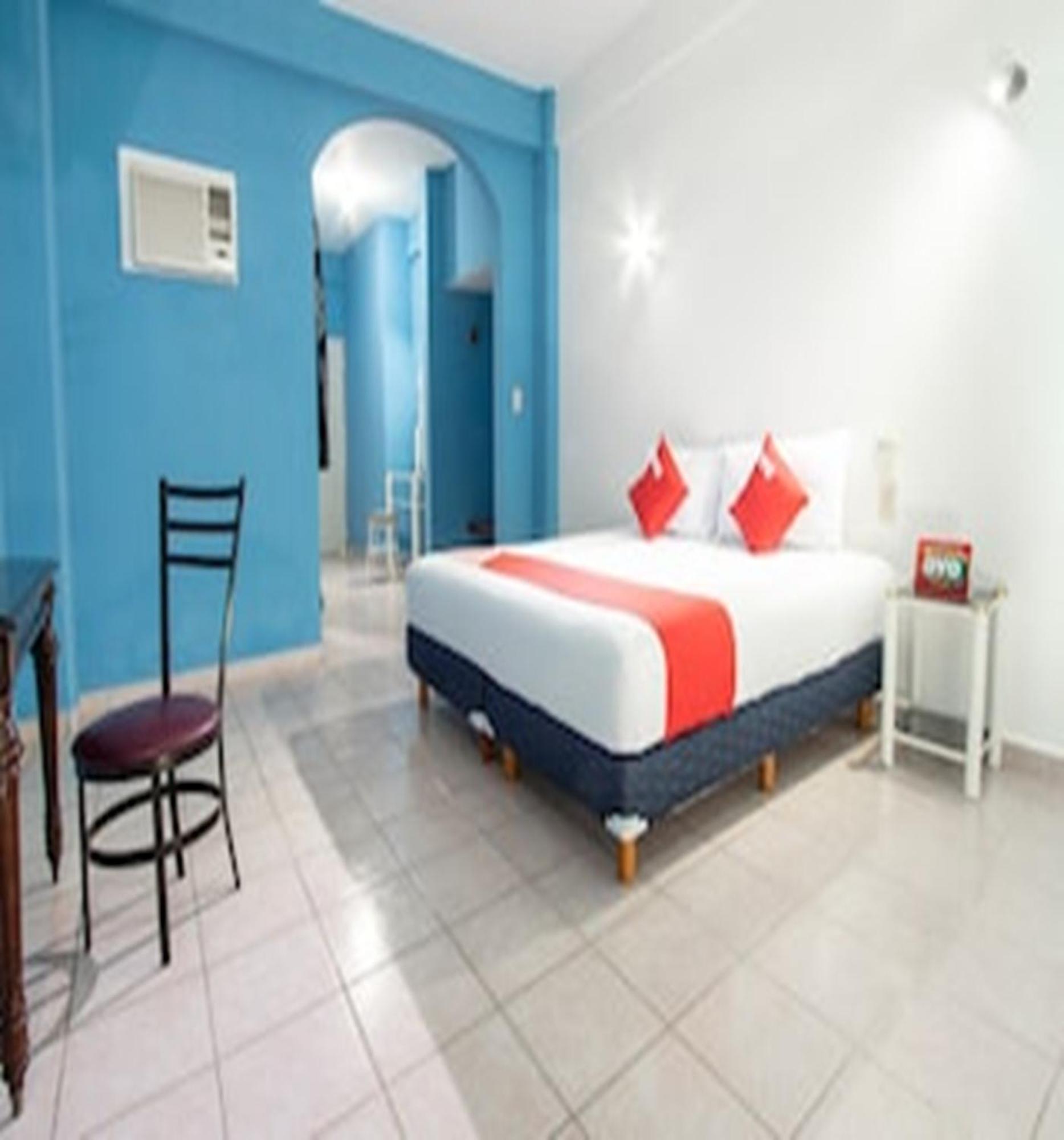 Oyo Hotel Estacion,Jose Cardel,Parque Central Revolucion Exterior photo