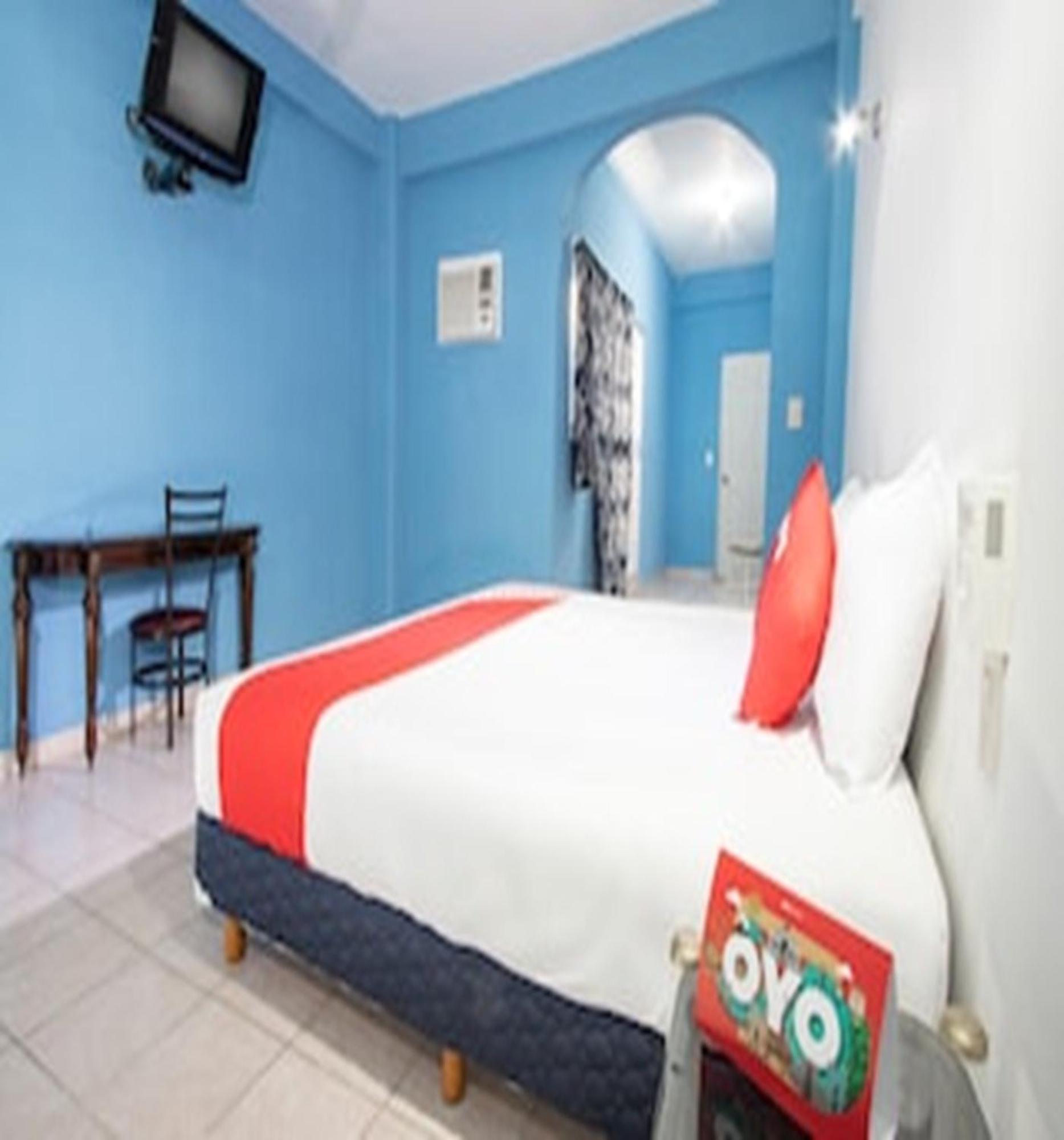 Oyo Hotel Estacion,Jose Cardel,Parque Central Revolucion Exterior photo