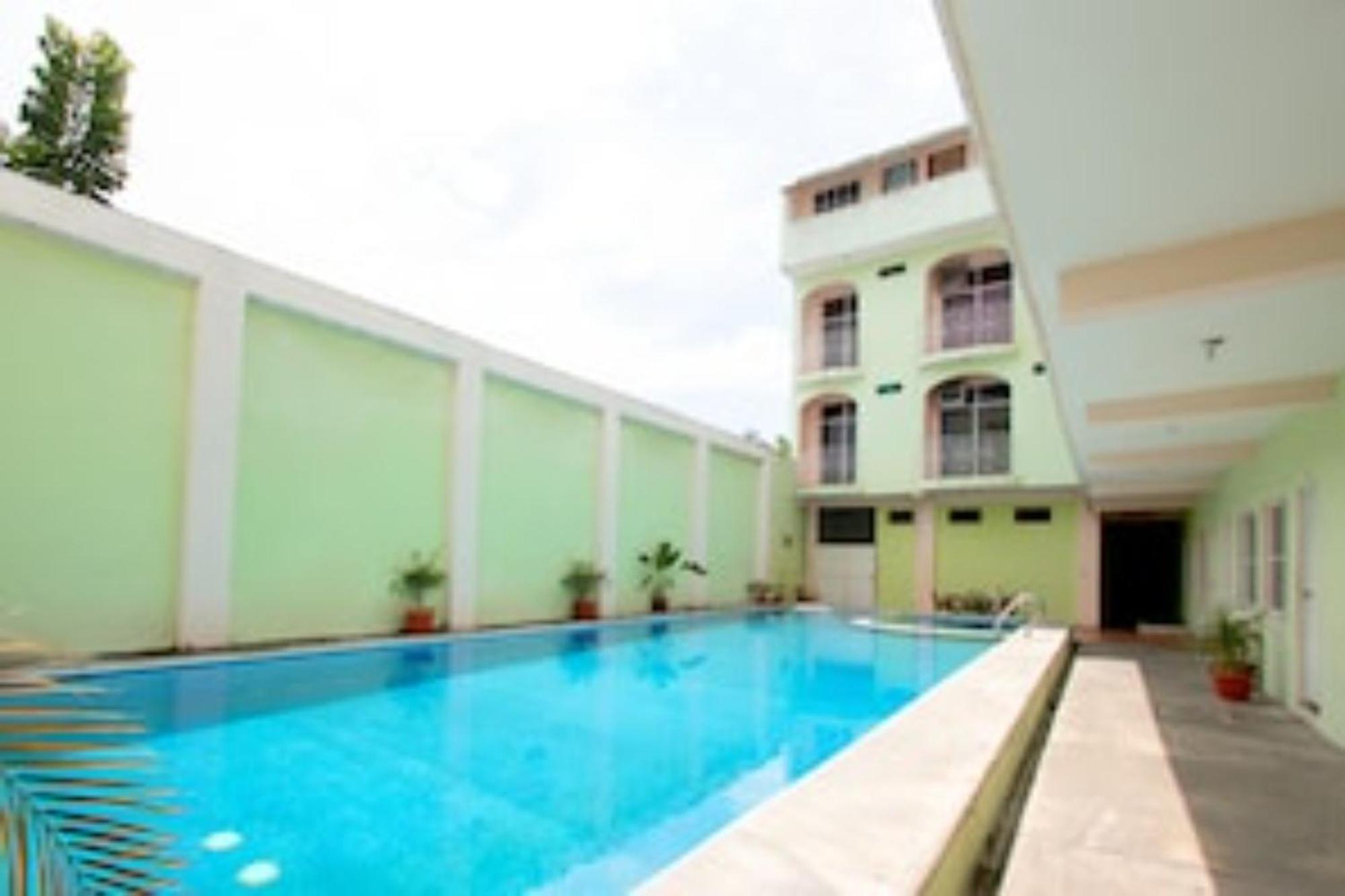 Oyo Hotel Estacion,Jose Cardel,Parque Central Revolucion Exterior photo